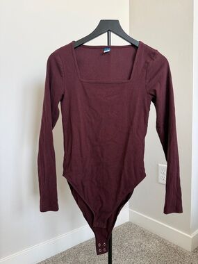 Old Navy Maroon Ribbed Top
